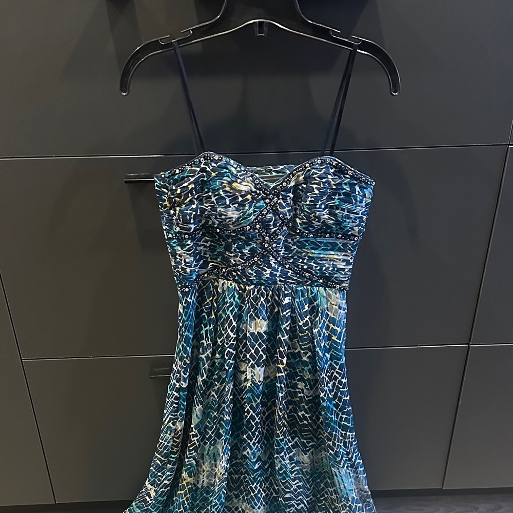 NWOT Laundry Teal and Blue Patterned Maxi Dress
